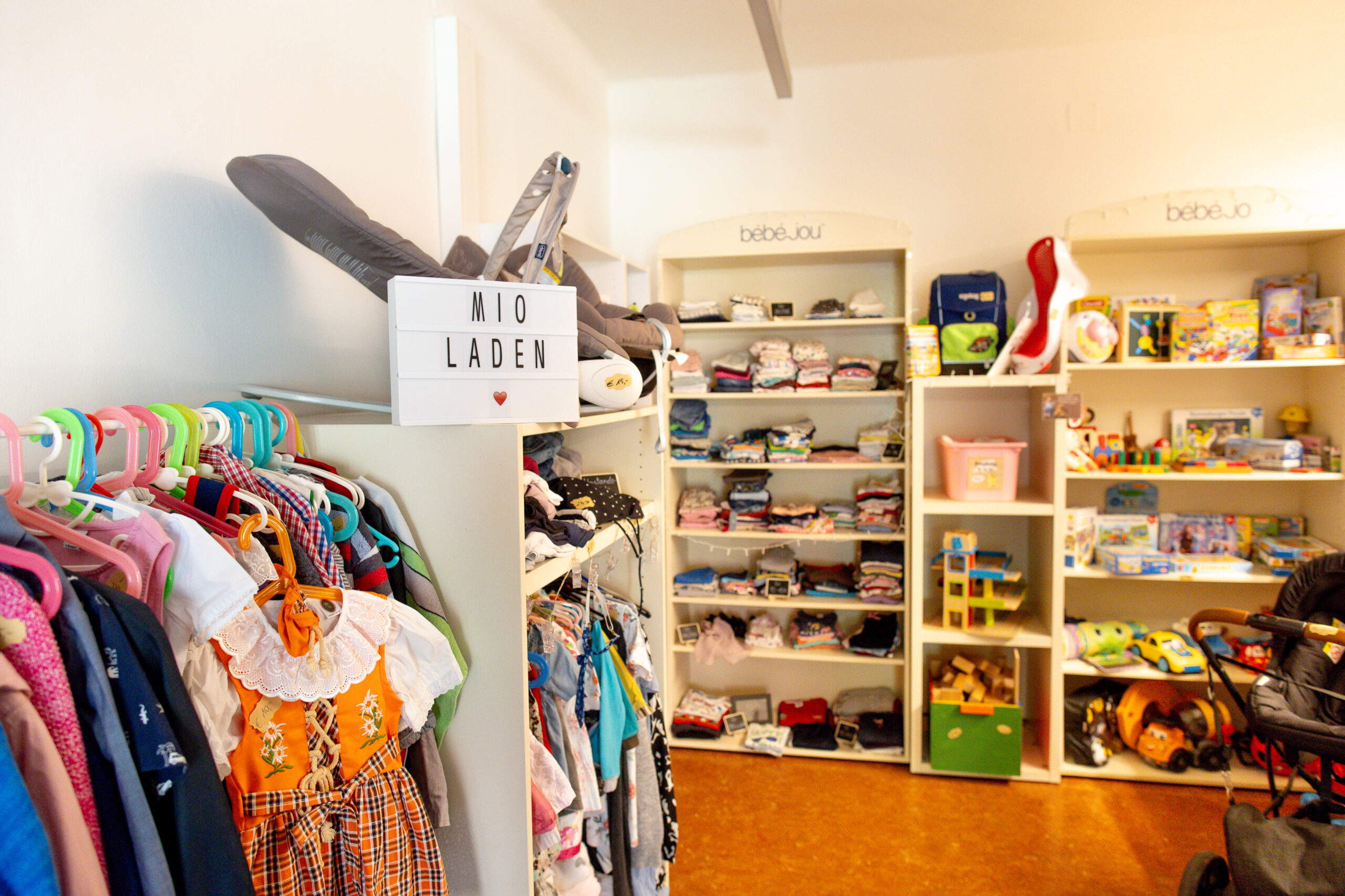 MiO Laden